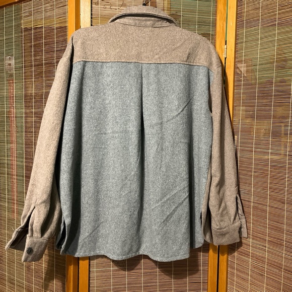 Shacket - Picture 4 of 4